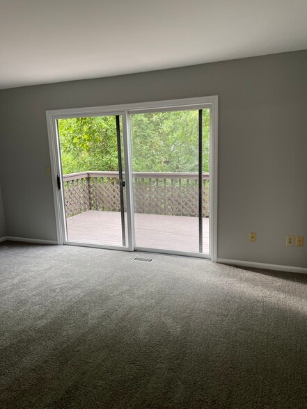 Living Room and Deck - 1722 W Liberty St