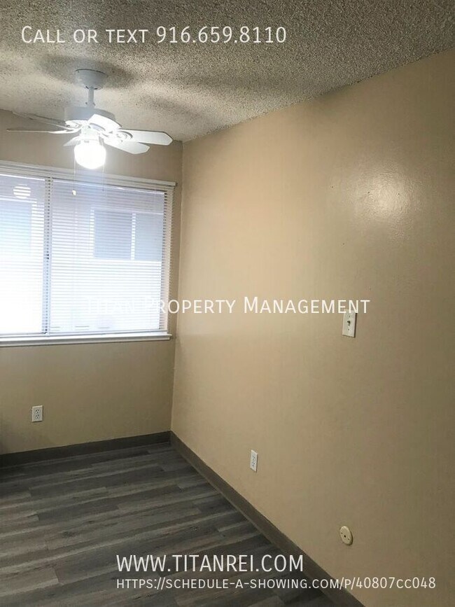 Building Photo - 770 Carro Dr