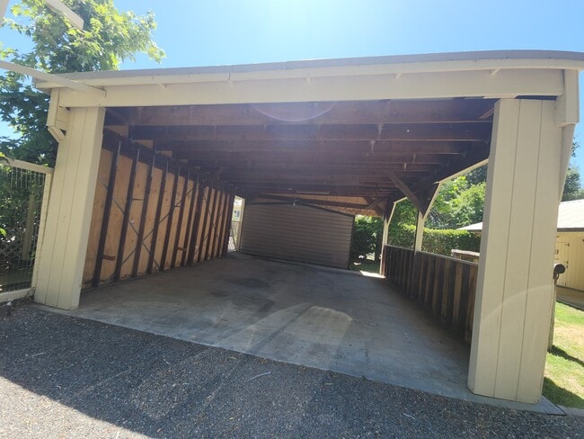 Building Photo - 22425 Brent Rd