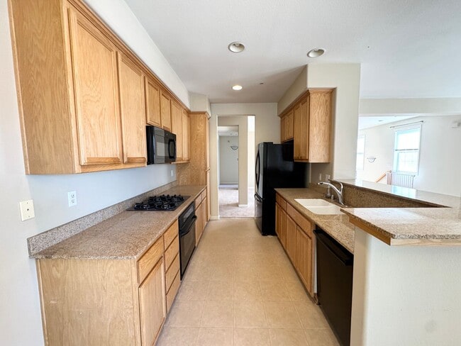 Building Photo - Perfect Shape Dublin Ranch Village Propert...