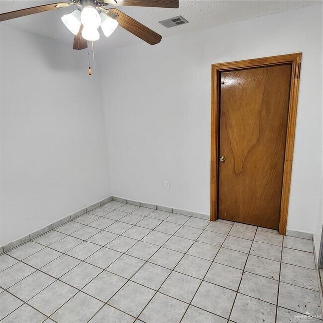 Building Photo - 2728 N 26th St