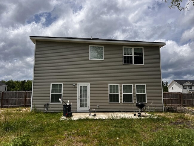 Building Photo - 283 Summerhill Dr