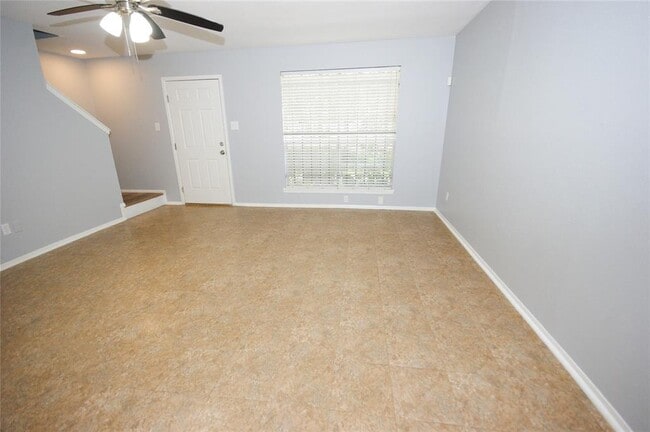 Building Photo - 7925 Grove Ridge Dr