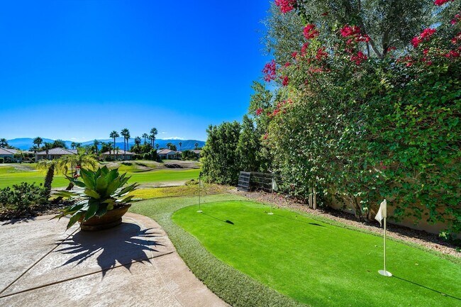 Building Photo - 96 Vía Bella