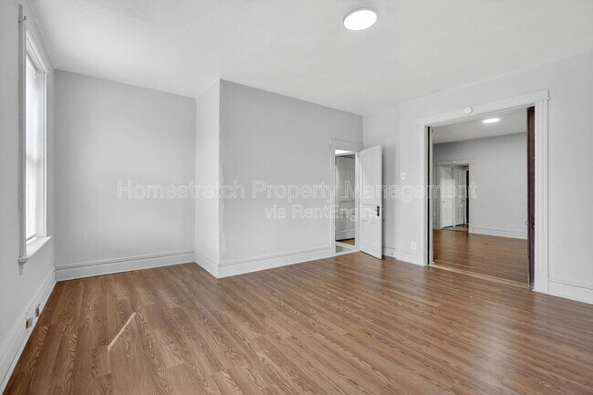 Building Photo - 551 Bates St