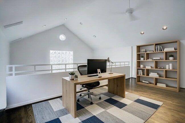 Building Photo - 1417 Harold St