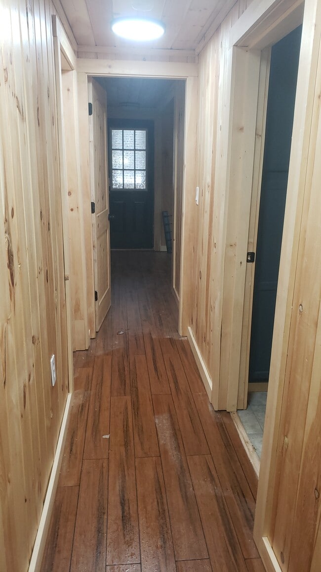 Building Photo - 93 Sumner Rd