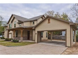 Building Photo - 807 E 47th St