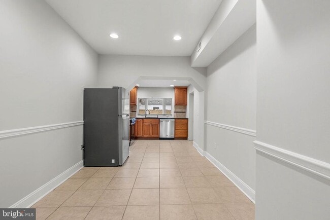 Building Photo - 614 S LeCount St