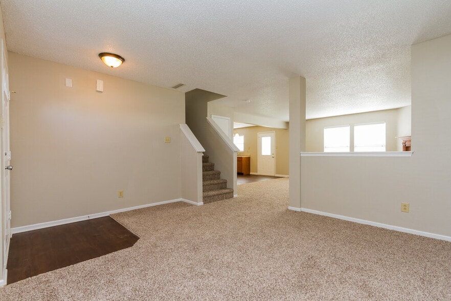 Building Photo - 2274 Summerwood Ln