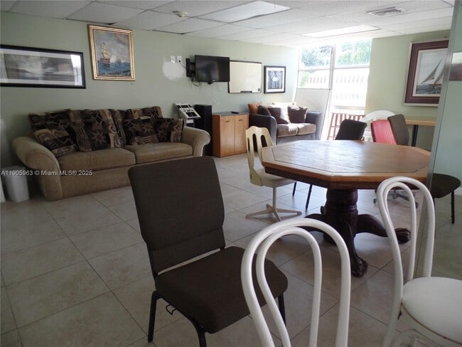 Building Photo - 210 172nd St