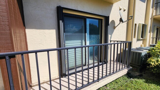 Building Photo - 2050 Oleander Blvd