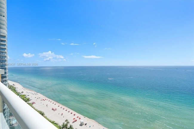 Building Photo - 17875 Collins Ave
