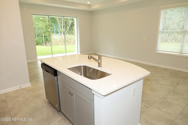 Building Photo - 220 Modesto Dr