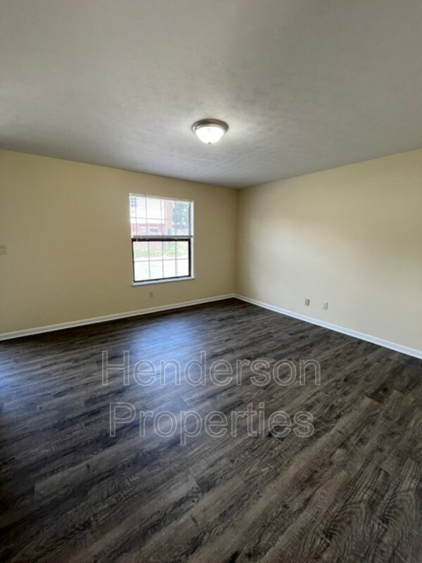 Building Photo - 1347 N 6th St