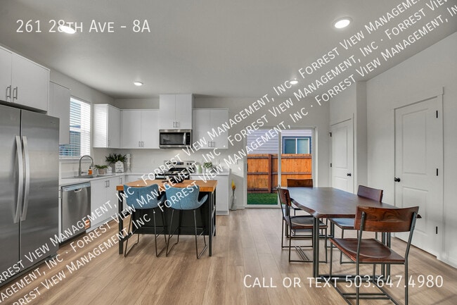 Building Photo - 261 SE 28th Ave