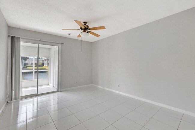 Building Photo - 297 Monaco Way