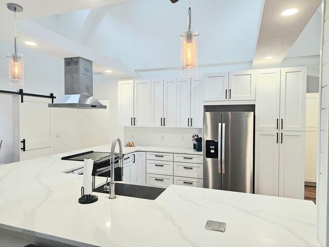 Building Photo - Tranquil Porch Retreat