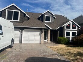 Building Photo - 9830 SW 163rd Ave