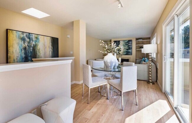 Building Photo - 580 Vista Ave