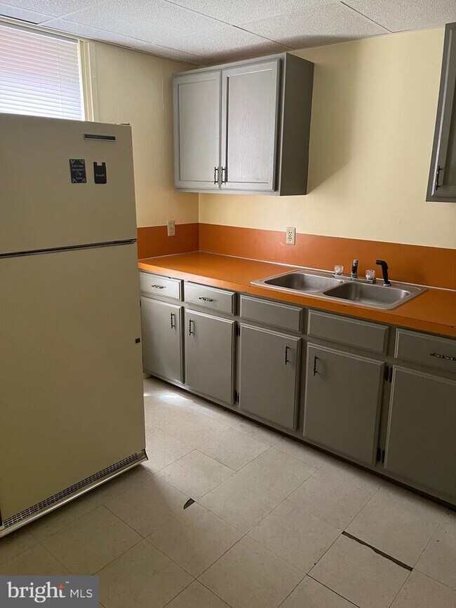 978 Scotland Ave 978 Scotland Ave Chambersburg PA 17201 Apartment