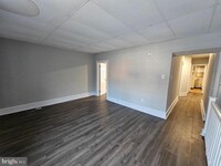 Building Photo - 614 Station Ave
