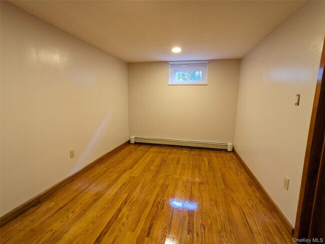 Building Photo - 251-16 Gaskell Rd