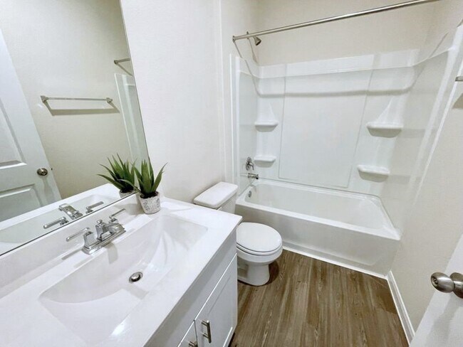 Building Photo - 16103 Kingfield Haven Dr