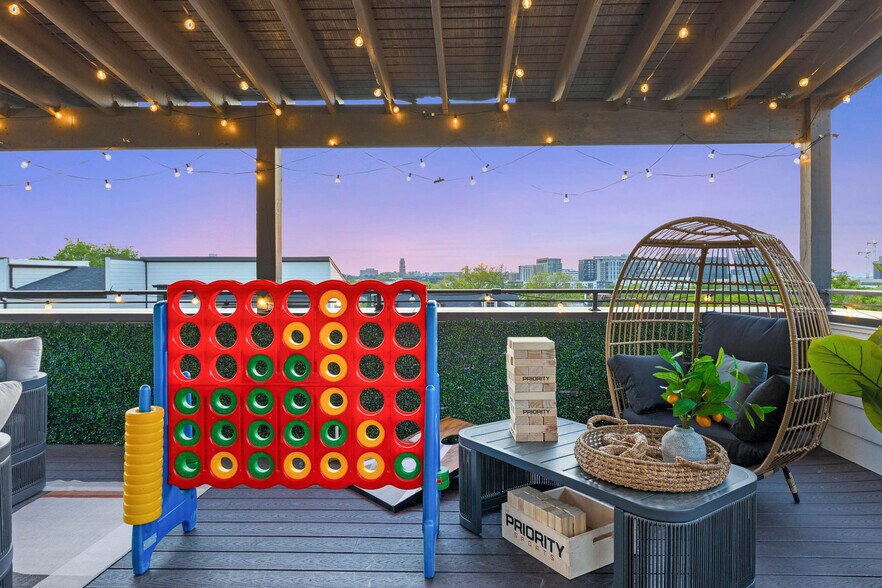 Building Photo - 1015D 12th Ave S