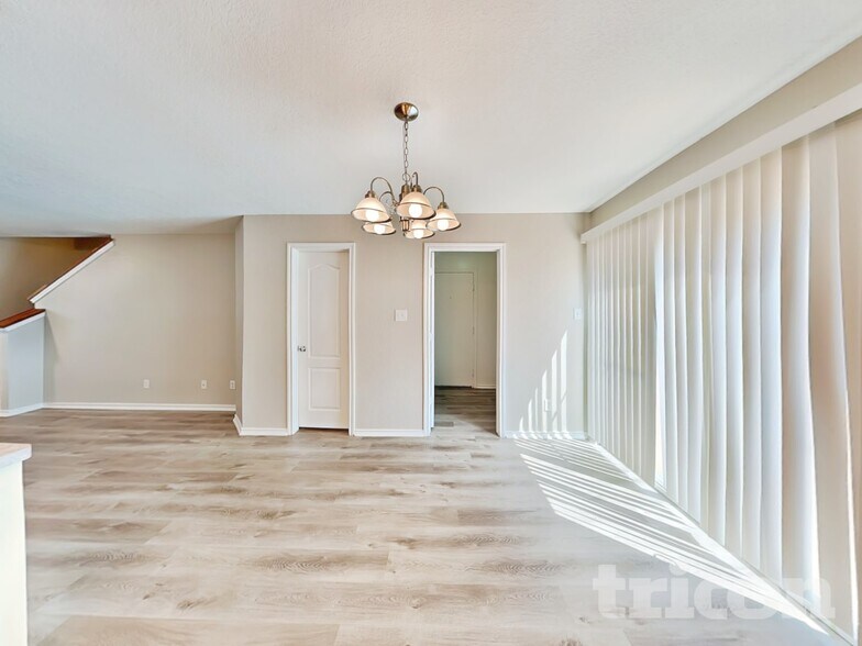 Building Photo - 104 Gatewood Mist