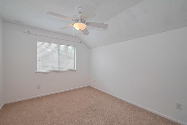 Building Photo - 23611 Plantation Pines Ln