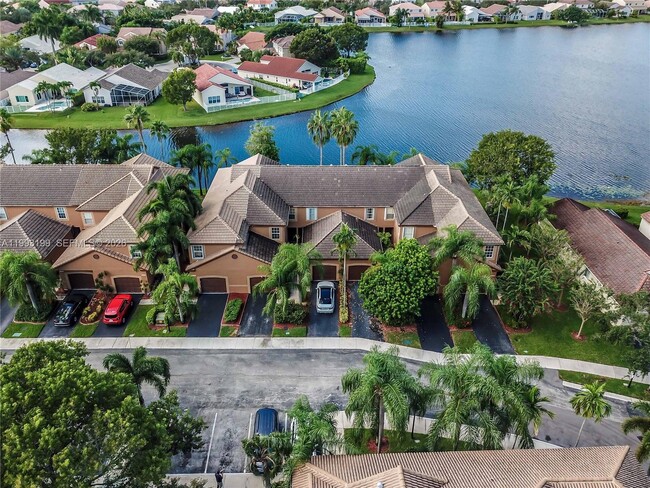 Building Photo - 1337 Presidio Dr