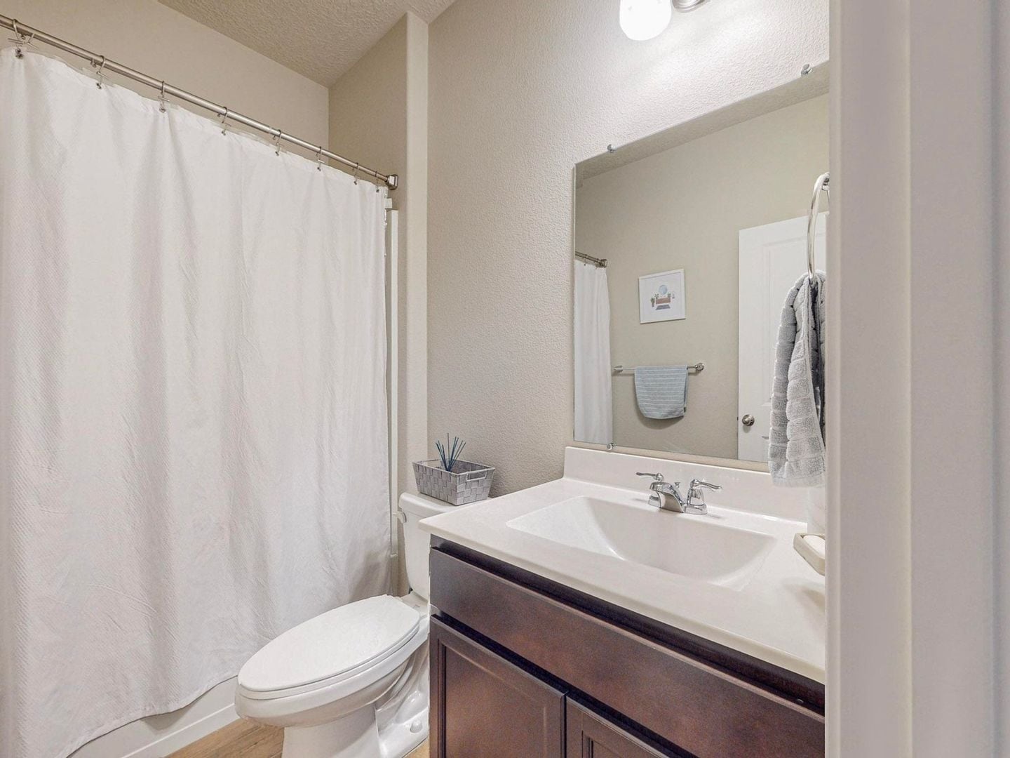 Building Photo - 2023 Silver Dollar St SE