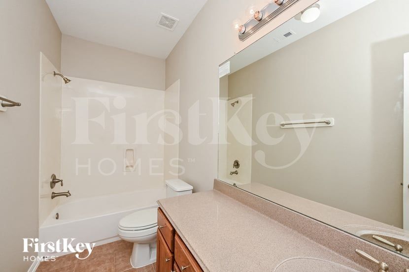 Building Photo - 12919 Pecan Shores Dr