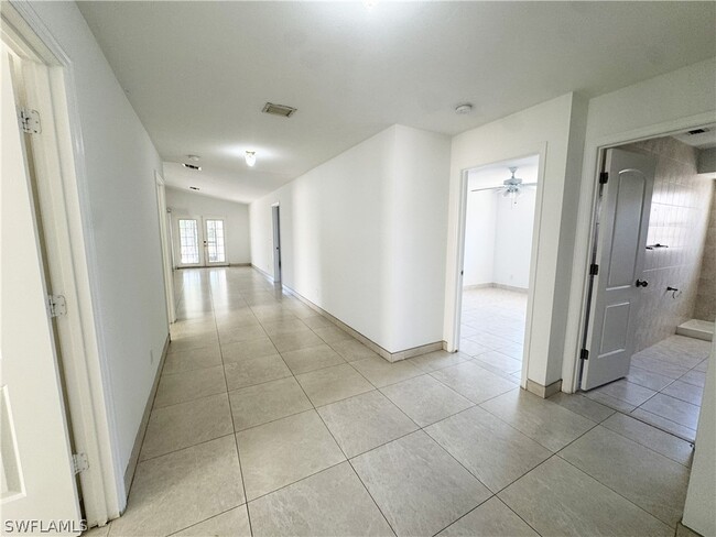 Building Photo - 630 105th Ave N