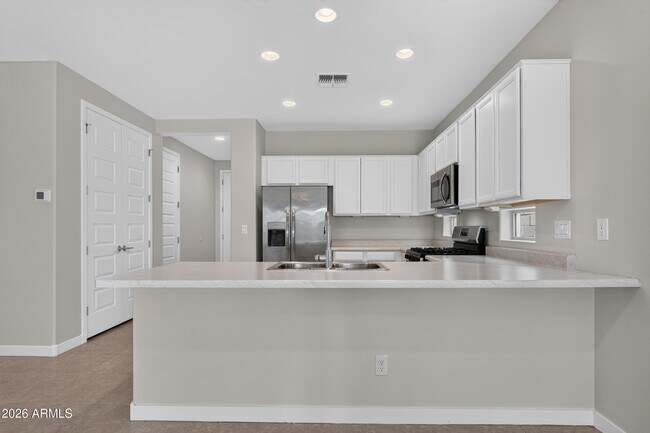 Building Photo - 3737 S 64th Ln