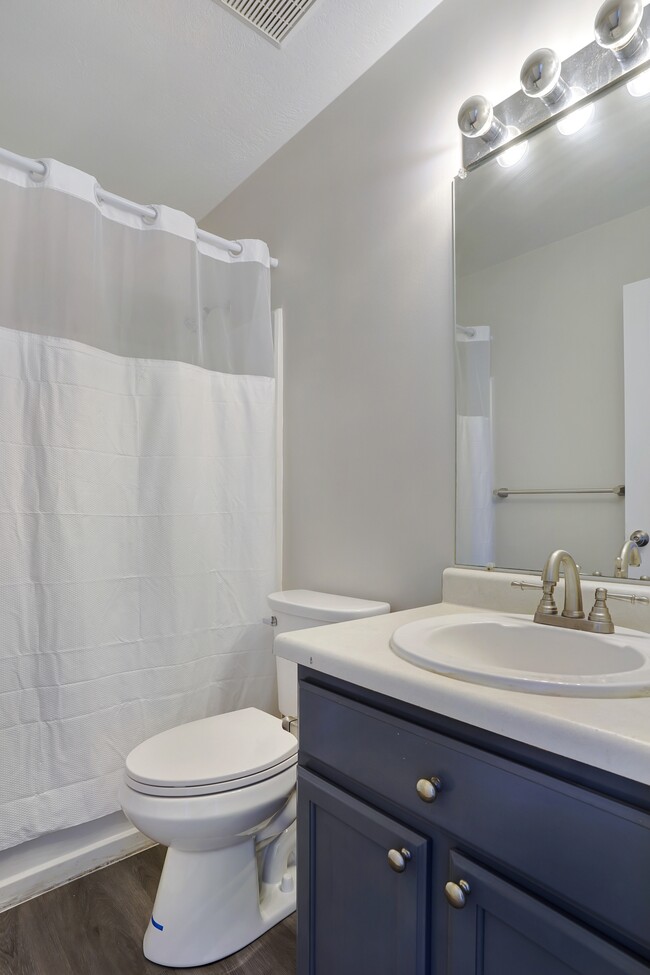 Building Photo - 623 W 930 N