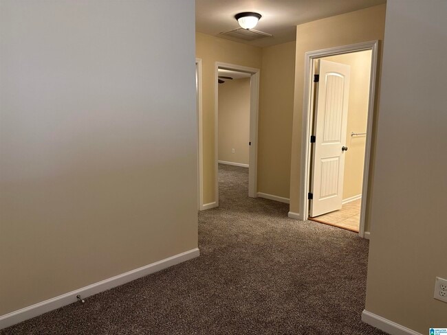 Building Photo - 2280 Ridgemont Dr