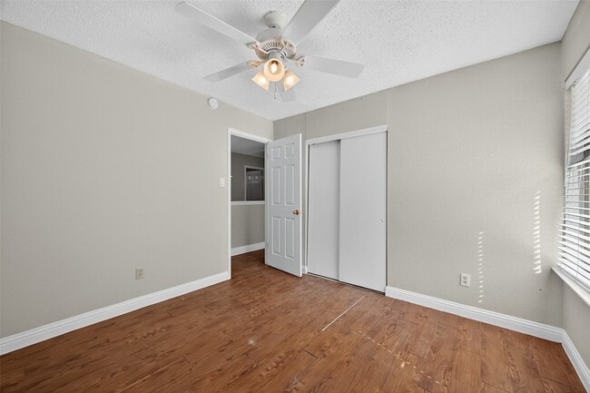 Building Photo - 7711 Del Glen Ln