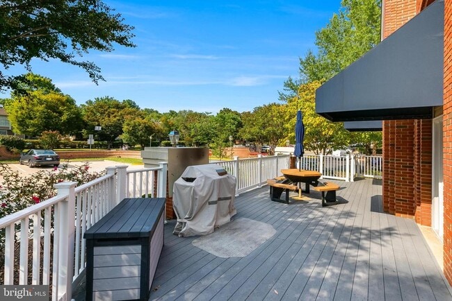 Building Photo - 10823 Hampton Mill Terrace