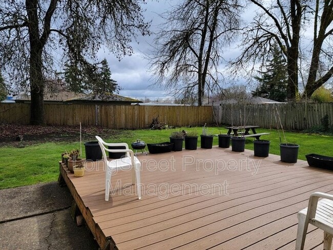 Building Photo - 943 NW 11th St