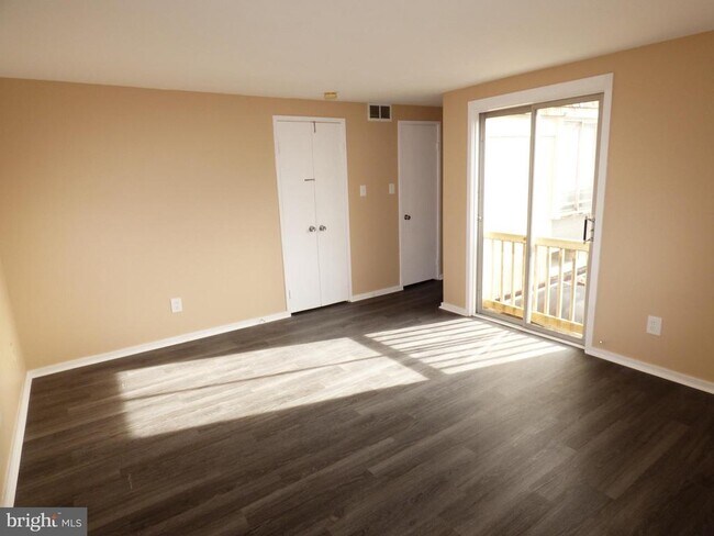 Building Photo - 10308 Watkins Mill Dr