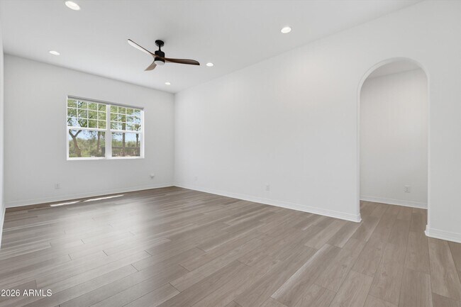Building Photo - 2024 W Andalusian Trail