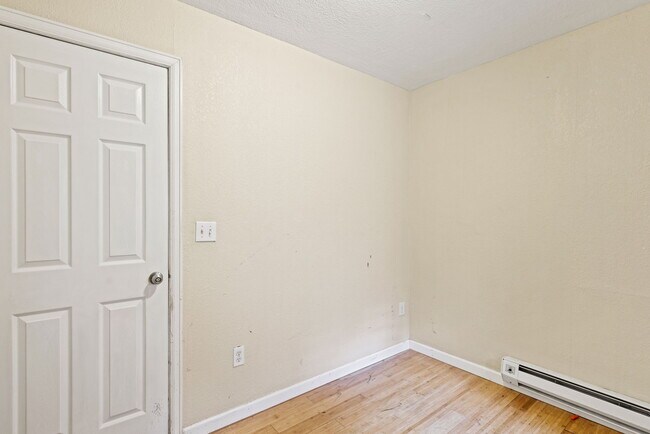 Building Photo - 811 Shoshone Pl