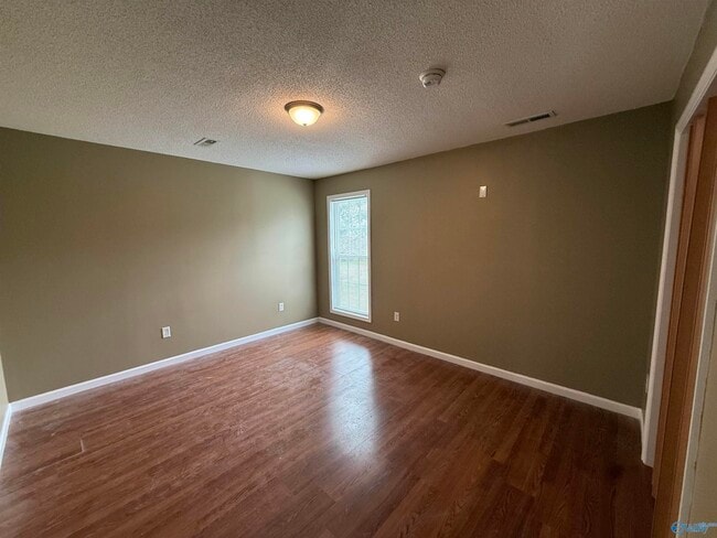 Building Photo - 215 Brian Dr