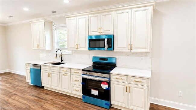 Building Photo - RENT With the Option to Buy!