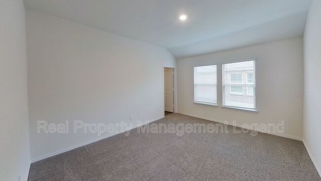 Building Photo - 2311 San Jacinto Wy