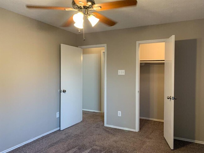 Building Photo - 1402 Swansfield Ln