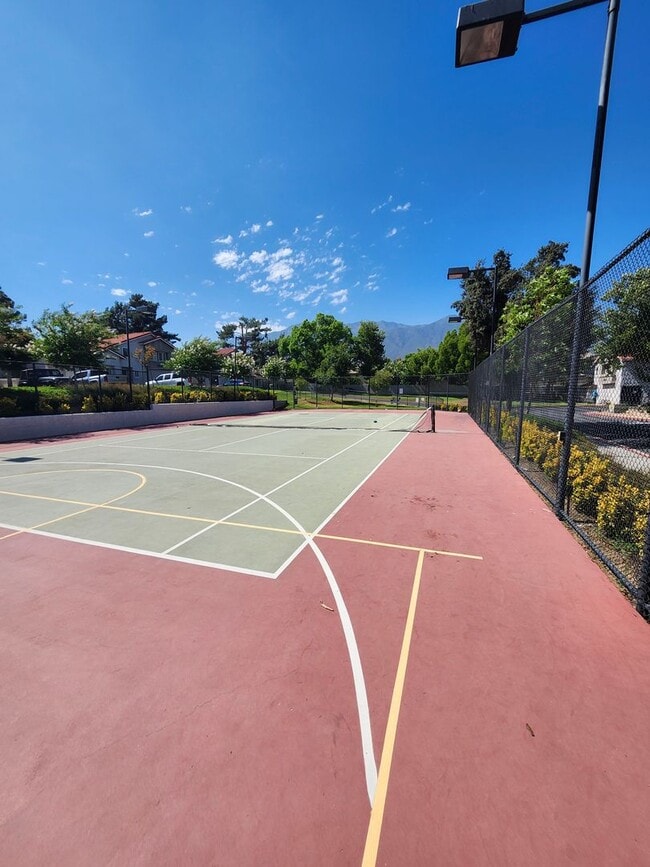 Building Photo - Beautiful 2 bedroom 1.75  bath Home Alta Loma