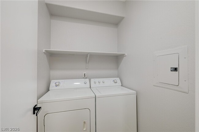 Building Photo - 673 Peachy Canyon Cir
